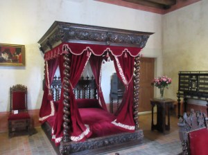 Leonardo de Vinci's bed at Le Clos Lucė